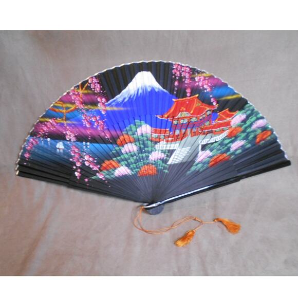 Japanese Folding Hand Fan Mount Fuji Cherry Blossoms Pagoda Hand Painted - Picture 2 of 9